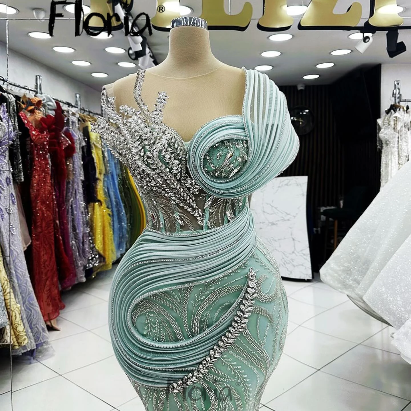 Floria Mermaid Slim Crystals Luxury Wedding Party Dress Women Party Dinner Dresses Robes De Soirée Plus Size abiti da ballo formali