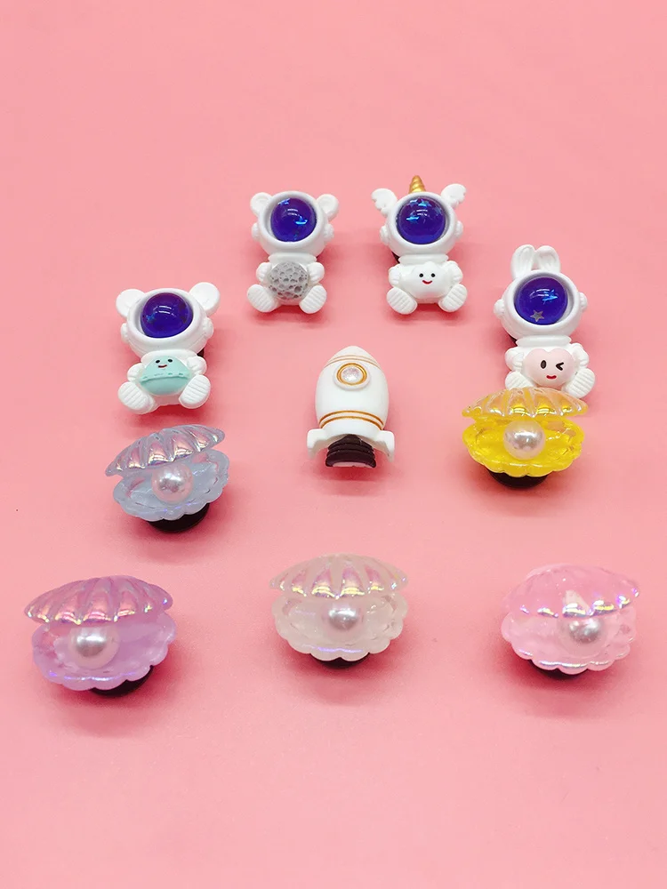 Cute Cartoon Astronaut Pearl Shells Shoe Charms Clog Accessories Funny Buckle Decoration For Women Bubble Slides Sandals Decor