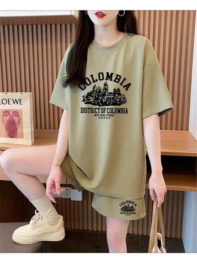 

Летний новый комплект больших размеров: свободные шорты и футболка с коротким рукавом, модный повседневный комплект с простым принтом, женская мода.