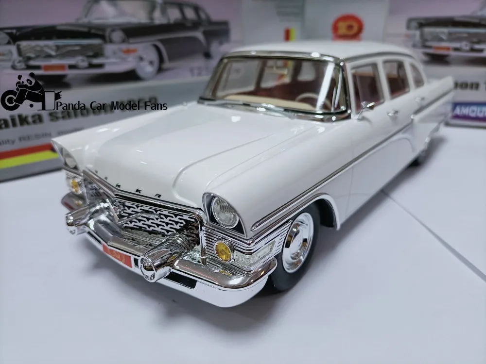 TOYWAYS 1 18 Soviet Union Gaz Seagull 4-door Limousine Model GAZ13 Chaika White Black Gift Furniture Collection