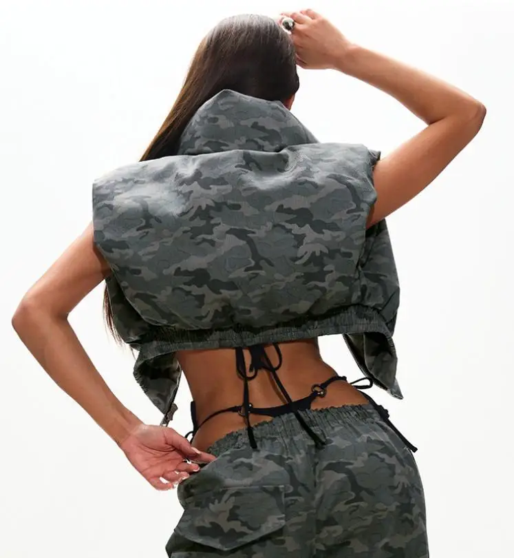 Chaqueta de algodón con forma de murciélago y cremallera corta sin mangas con cuello levantado de camuflaje de calle alta de invierno chaqueta de tendencia de moda