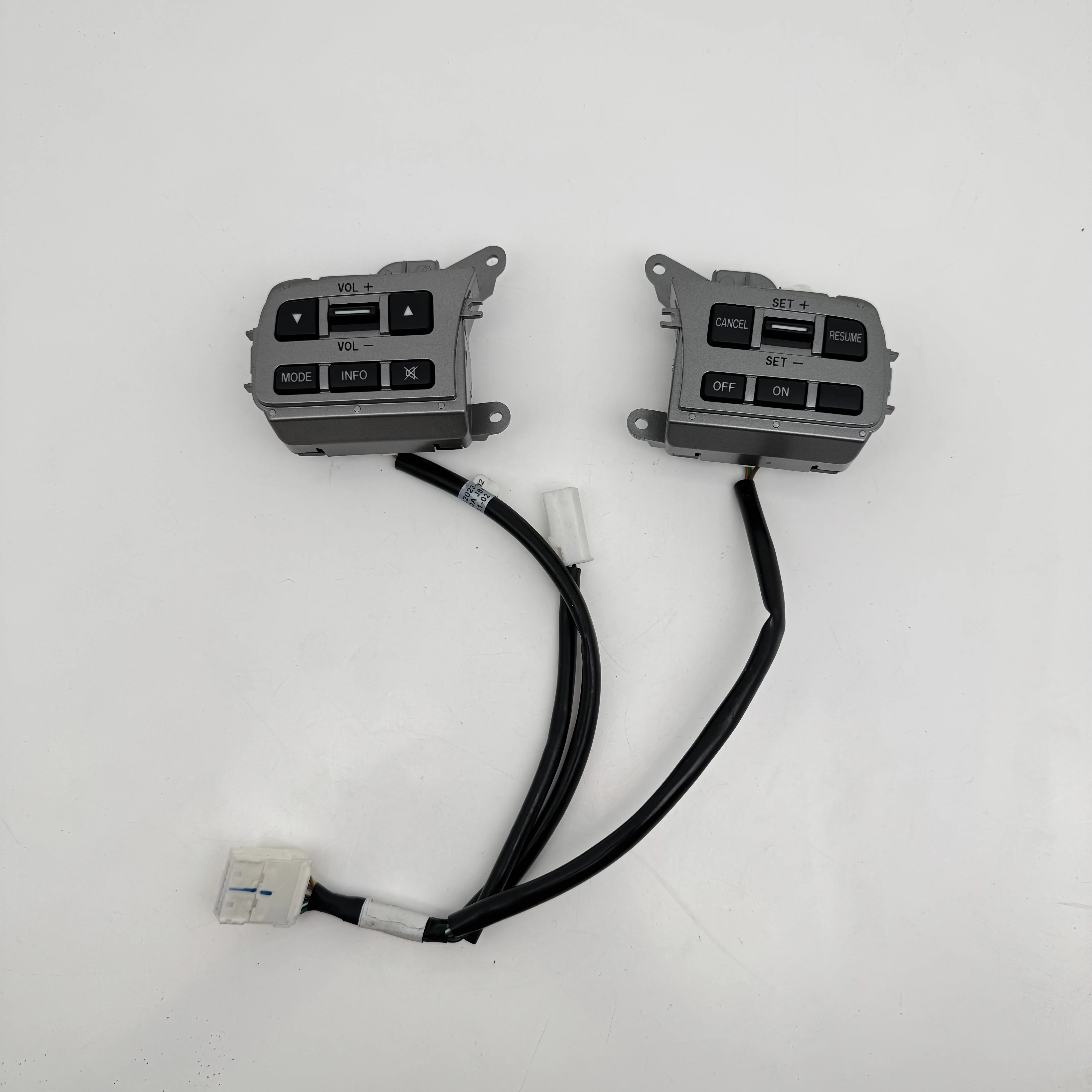 Original Multifunction Steering Wheel Knob Musicplayer Control Switch Keys For Mazda 2 2007-2015 DF75-66-4M0