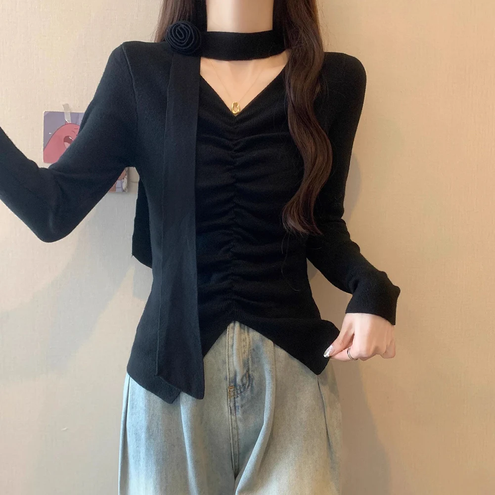 長袖レディーススリムフィットVネックトップ、ローズリボンディテール付き、ベーシックな暖かいベースTシャツ、秋と春に最適