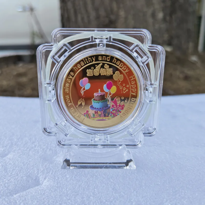 

Бесплатная гравировка имени, даты и пожеланий. Вращающаяся демонстрационная коробка с подсветкой. Монеты для торта на день рождения. Памятные монеты.