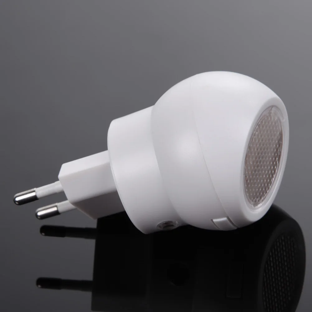 Automatyczna lampka nocna LED °   Obrotowa lampa ścienna z wtyczką EU 220V do sypialni, pokoju dziecięcego, ciepłe białe światło