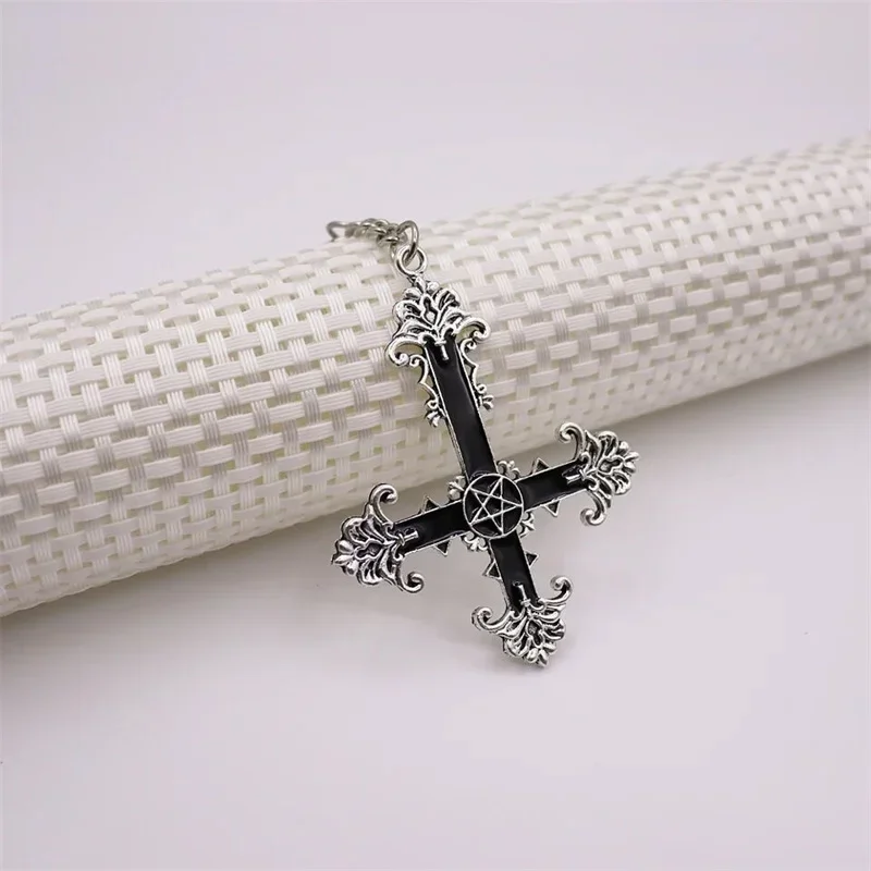 Indie Gothic Enamel Inverted Upside Down Cross Keychains Vintage Gothic Satanic Pagan Wiccan Druid Occult Jewelry