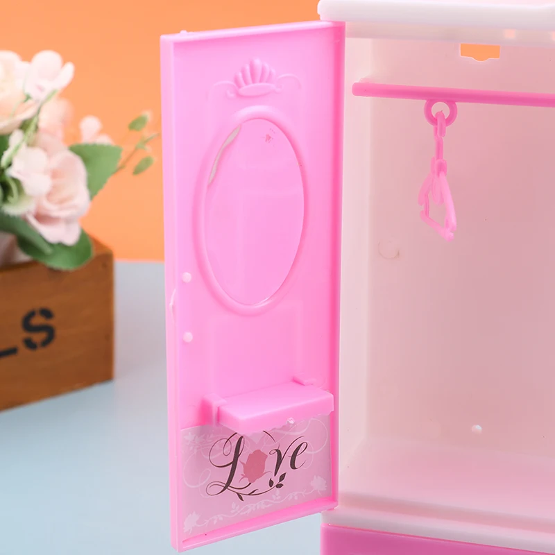1 Stuks 1/12 1/6 Poppenhuis Miniatuur Roze Plastic Garderobe voor Poppenhuis Accessoires