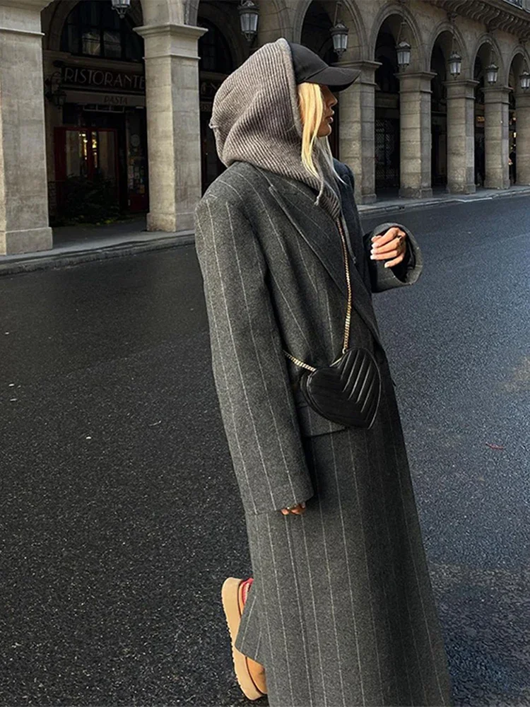 

Casual Gray Striped Women Long Coats Elegant Woolen Lapel Long Sleeve Back Split Loose Jackets 2025 Autumn Chic Street Outwears