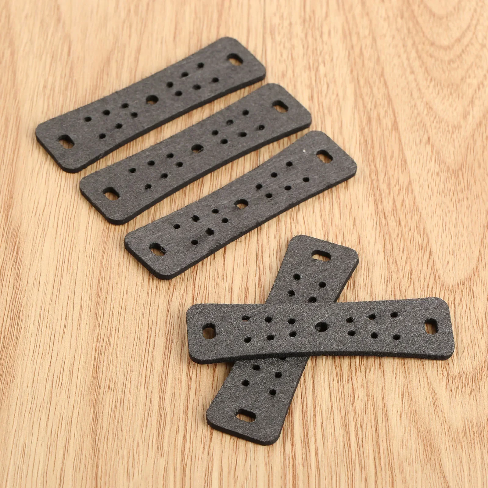 Hunting 10Pcs Microfiber Leather Slingshots Pouches Multi-Hole Outdoor Shooting Sling Shots Catapults Replacement 70mmX17mmX20mm