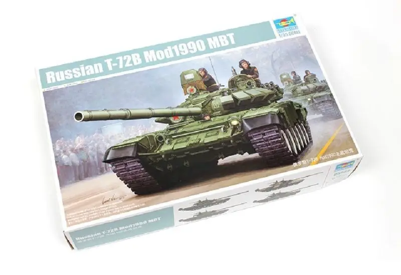 

1/35 Trumpeter 05564 Russian T-72B Mode.1990 MBT Battle Tank Static Model Kit TH05341-SMT2