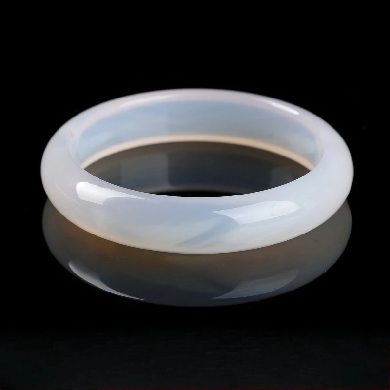 

Ice Through Natural White Agate Bracelet, Fashionable and Versatile Jewelry