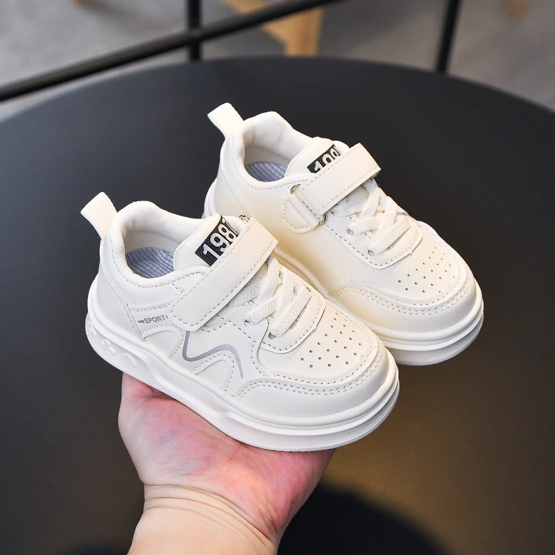 

COMFY KIDS Toddler White Hook-and-Loop Sneakers, Soft Elastic Non-Slip Breathable Leather Baby Walker Shoes, Spring Autumn Boys