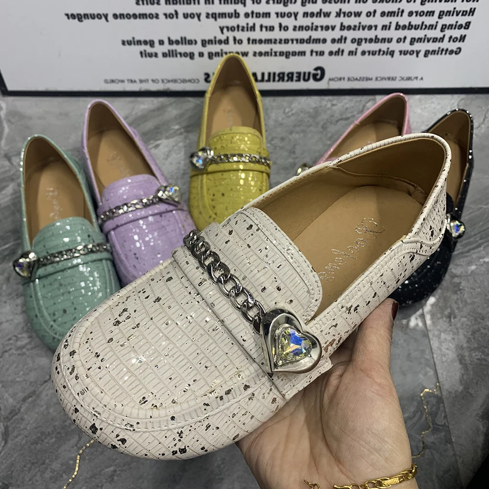 Fashion Desugner Women Shoes Plus Size Female Flat Shoes Antislip Casual Women Loafers Rhinestone Slip On Shoes 2024 New Style