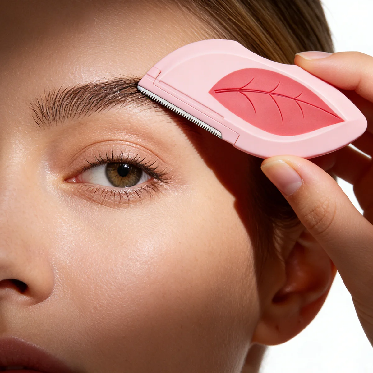 Innovatives Design Augenbrauen-Trimmer für Männer und Frauen, Sicher für Anfänger, Geeignet für Jede Hautart