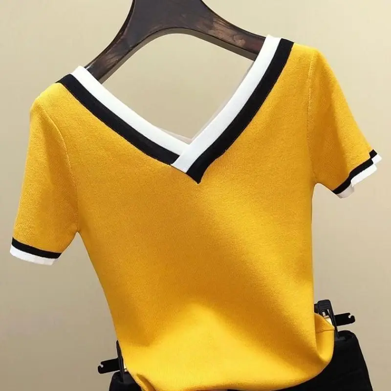 

V-neck Knitted T-shirt for Women 2025 Summer New Korean Style Thin Pullover Solid Color Top Slim Short-sleeved