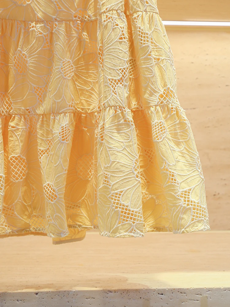 فستان أنيق بتطريز ديزي على الطراز الصيني، صدرية خريفية عصرية، خصر مرتفع، تصميم على شكل حرف A، بدون أكمام، مناسب للارتداء اليومي.