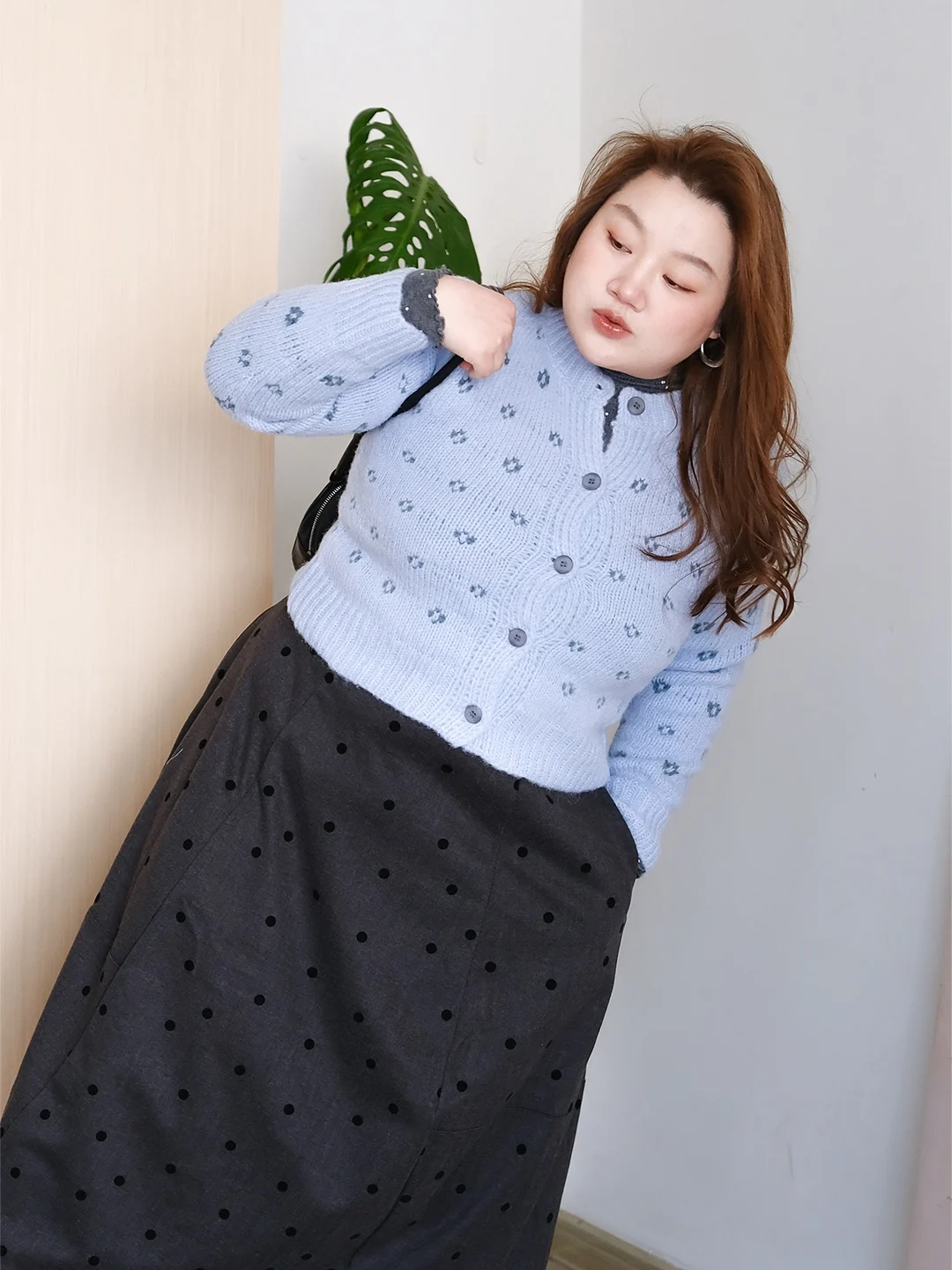 

Zooobaby24 Корейский Sle Простой цветочный принт ort Брюки Цветной вязаный кардиган Женский утягивающий топ с высокой талией Прямой...