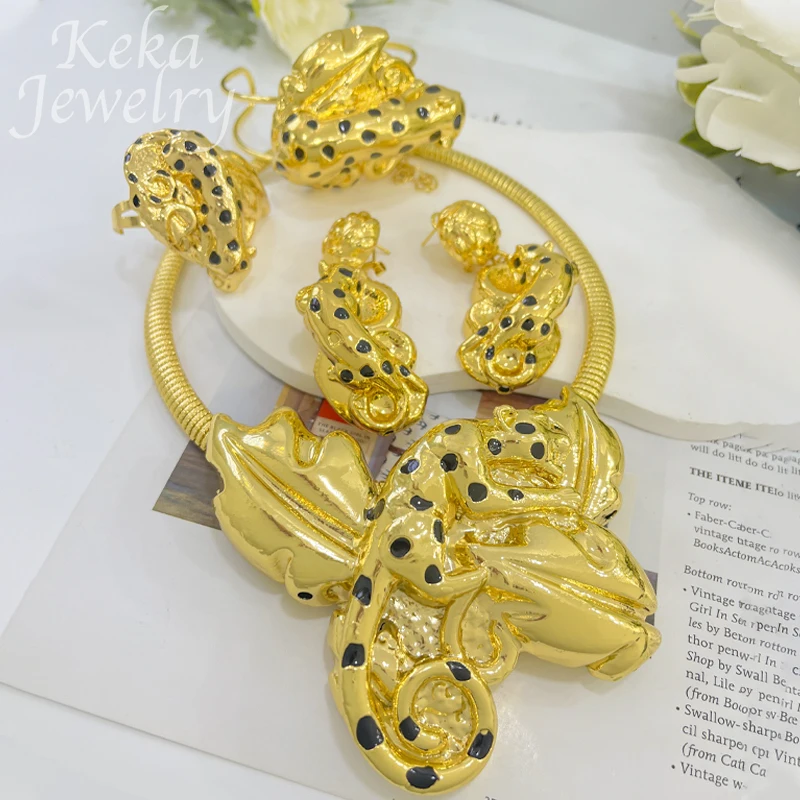 2023 New Leopard Women Jewelry Set Big Earring Pendant Bracelet Ring 18K Gold Color Italy Wedding Party Jewelry Accessories Gift