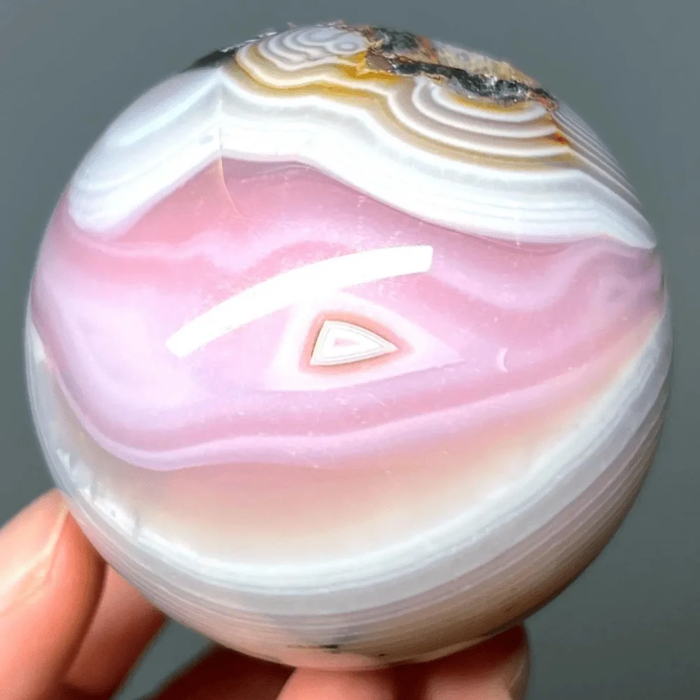 

1pc Pink Jelly Agate Ball, Smooth Surface with Stripes & Bubbles Inside - Collector's Agate Gift for Family, Friends & Kids