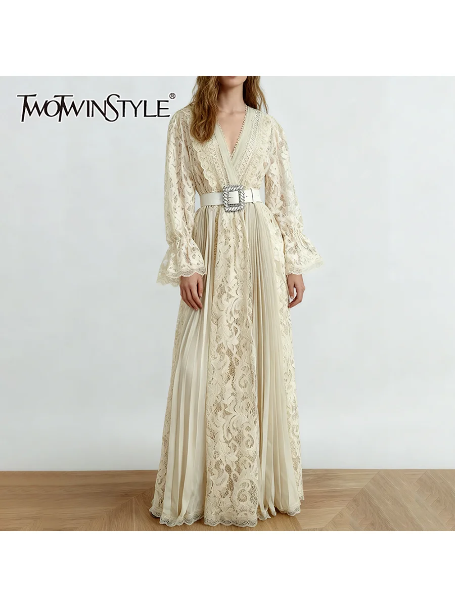 TWOTWINSTYLE Eleganckie sukienki damskie z koronką, wycięciami i wstawkami, dekolt w serek, długie rękawy, patchworkowy pasek, nowa kolekcja.