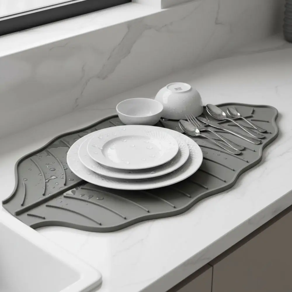Silicone Leaf Shape Kitchen Dish Draining Mat Non-Slip Heat-Resistant Kitchen Dish Drying Mat Water Guide Groove Slop Design