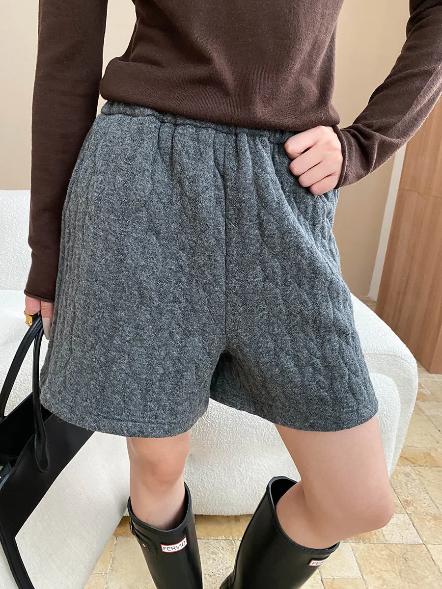 Autumn women's casual solid color retro Fried Dough Twists elastic waist wide leg warm knitting shorts