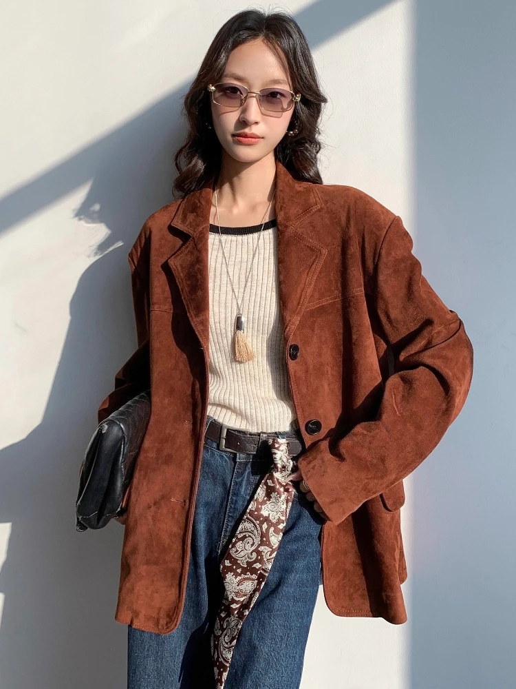 เสื้อแจ็คเก็ตหนังแท้สไตล์วินเทจสำหรับผู้หญิง ฤดูใบไม้ร่วง ฤดูหนาว 2025 รุ่นใหม่ ระดับไฮเอนด์ เรียบง่าย สวมใส่สบาย ทรงหลวม ทำจากหนังแพะแท้