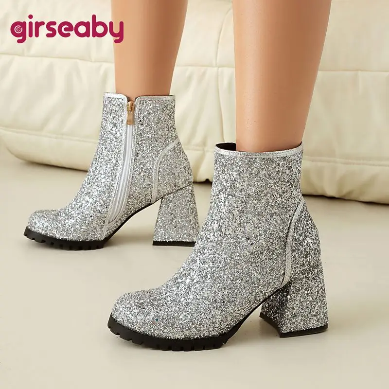 

Girseaby 2025 Новый дизайн блестящих ботильонов для женщин с круглым носком на блочном каблуке 8,5 см на молнии модные свидания Bota размера плюс 46 47 48