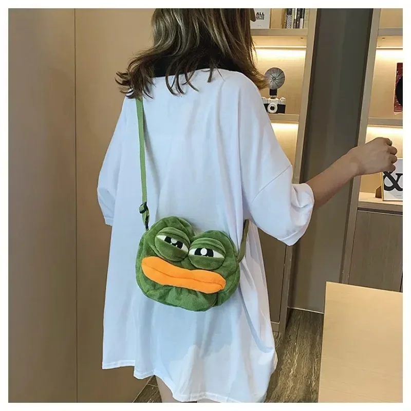 Funny Green Frog Plush Shoulder Bag Kawaii Large Eyed Animal Fashion Simple Large Capacity Oblique Straddle Bag Cute Kids Gift