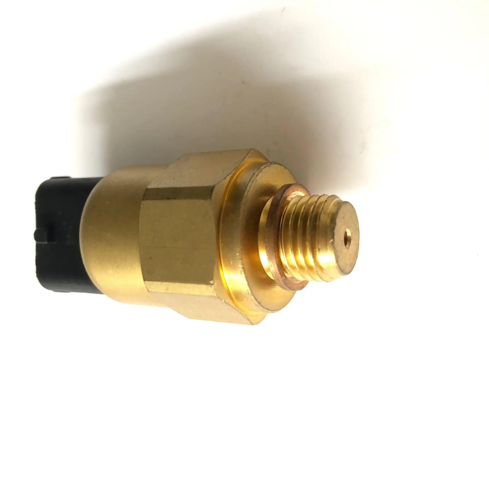 High Quality Oil Fuel Pressure Sensor Sender Switch For Deutz 1013 BF4M1013 BF6M1013 04215774 04215774ED