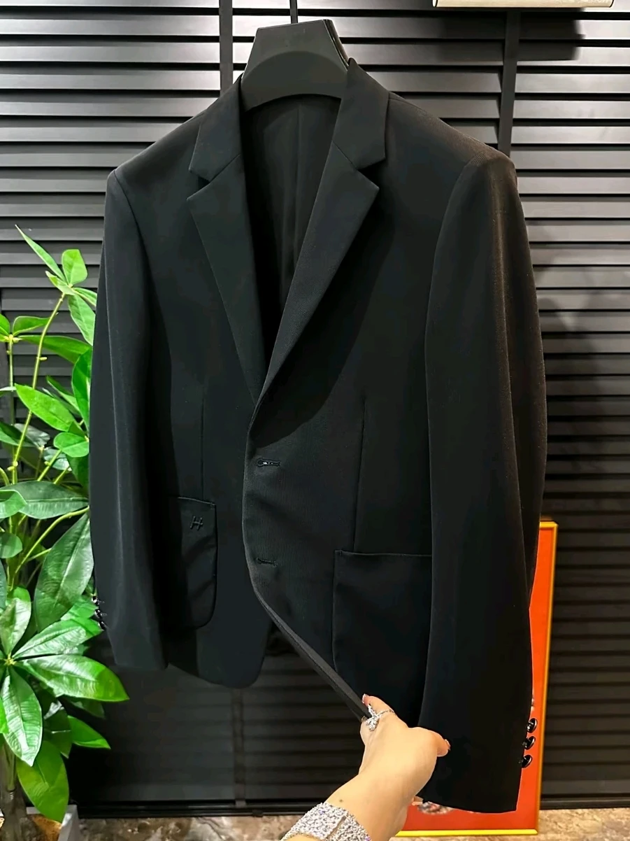 

Новый мужской повседневный костюм для весны и осени: модный, универсальный, высококачественный, стильный, деловой, приталенный, с длинным рукавом, мягкий, эластичный.