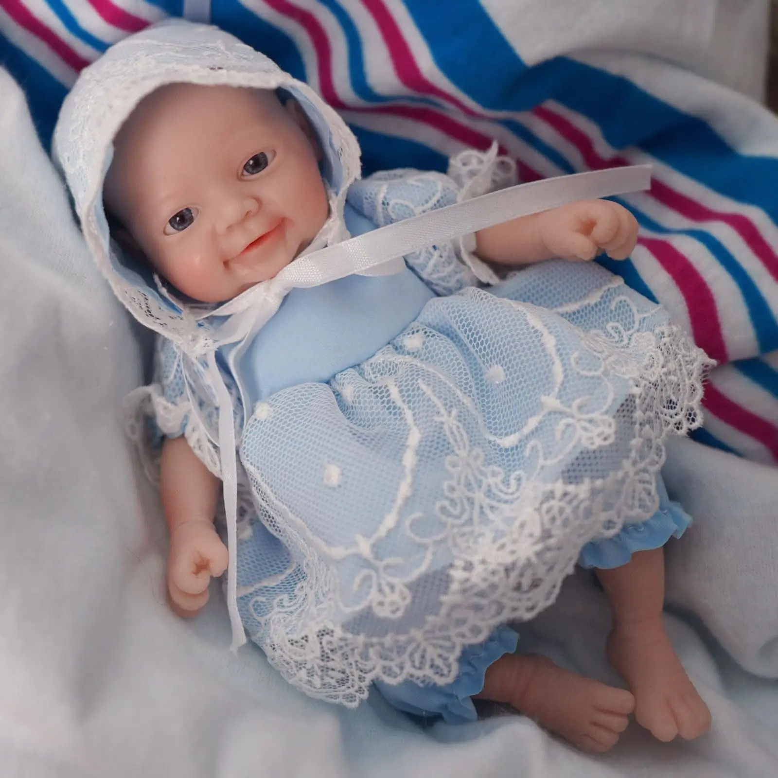 7 Zoll Mini Silikon Reborn Baby Puppe Ella Realistische Neugeborenen-Puppe für Halloween, Erntedankfest, Weihnachtsgeschenk – Detail 4
