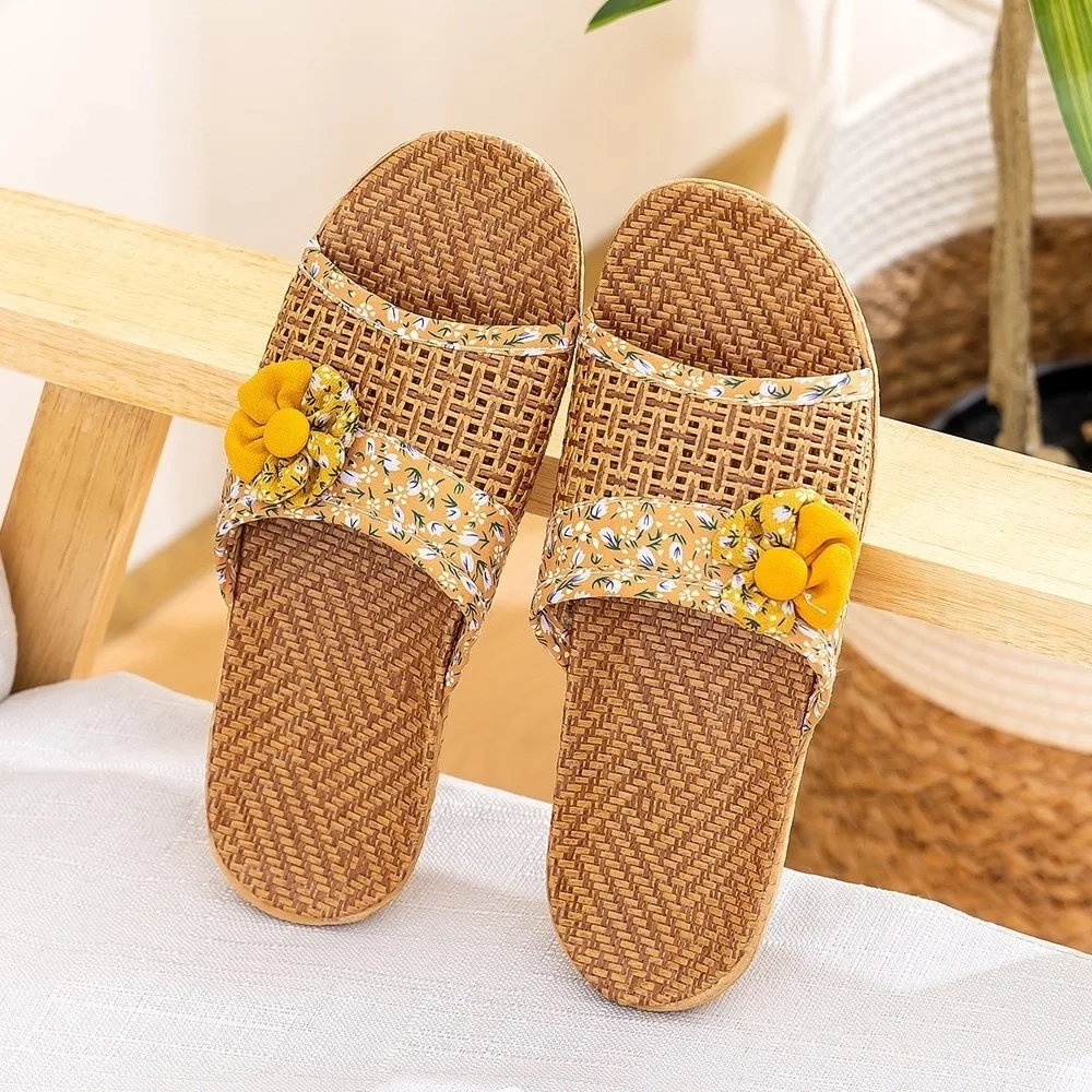 

Casual Breathable Straw Plaited Slippers Non-Slip EVA Bottom Linen Slippers Shoes Flower Home Slippers Indoor