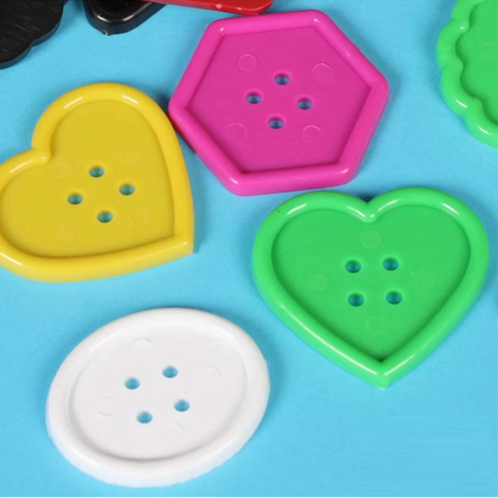 

50Pcs Colorful Buttons Big Plastic Smooth Surface for Sewing DIY Crafts Clothes Scrapbooking Accessories DIY Buttons