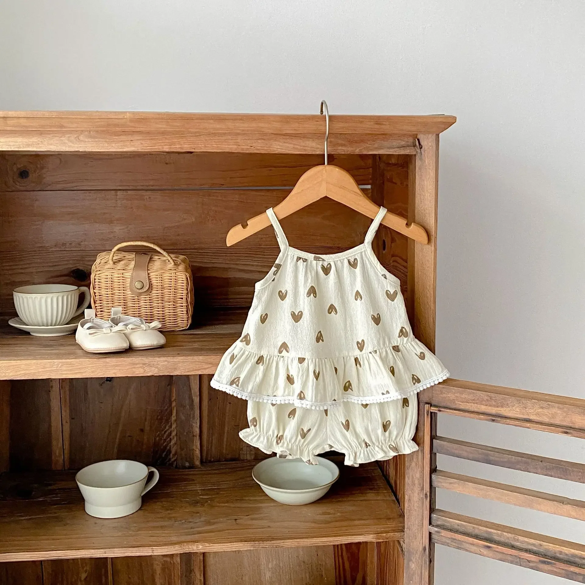 

2025 Summer New Pure Cotton Infant Toddler 0 - 3 Years Old Cute Heart - Shaped Halter Top + Bread Pants Two - Piece Set