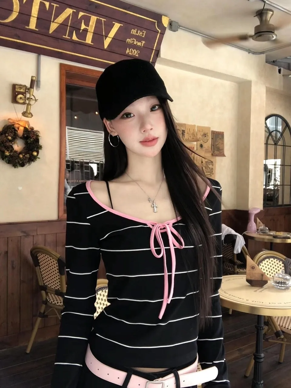 

Slim Fit Striped Color Blo U-Ne Long Sve T-irt Women's Autumn Design Sense Tie Waist Base Top Korean Sle Tee