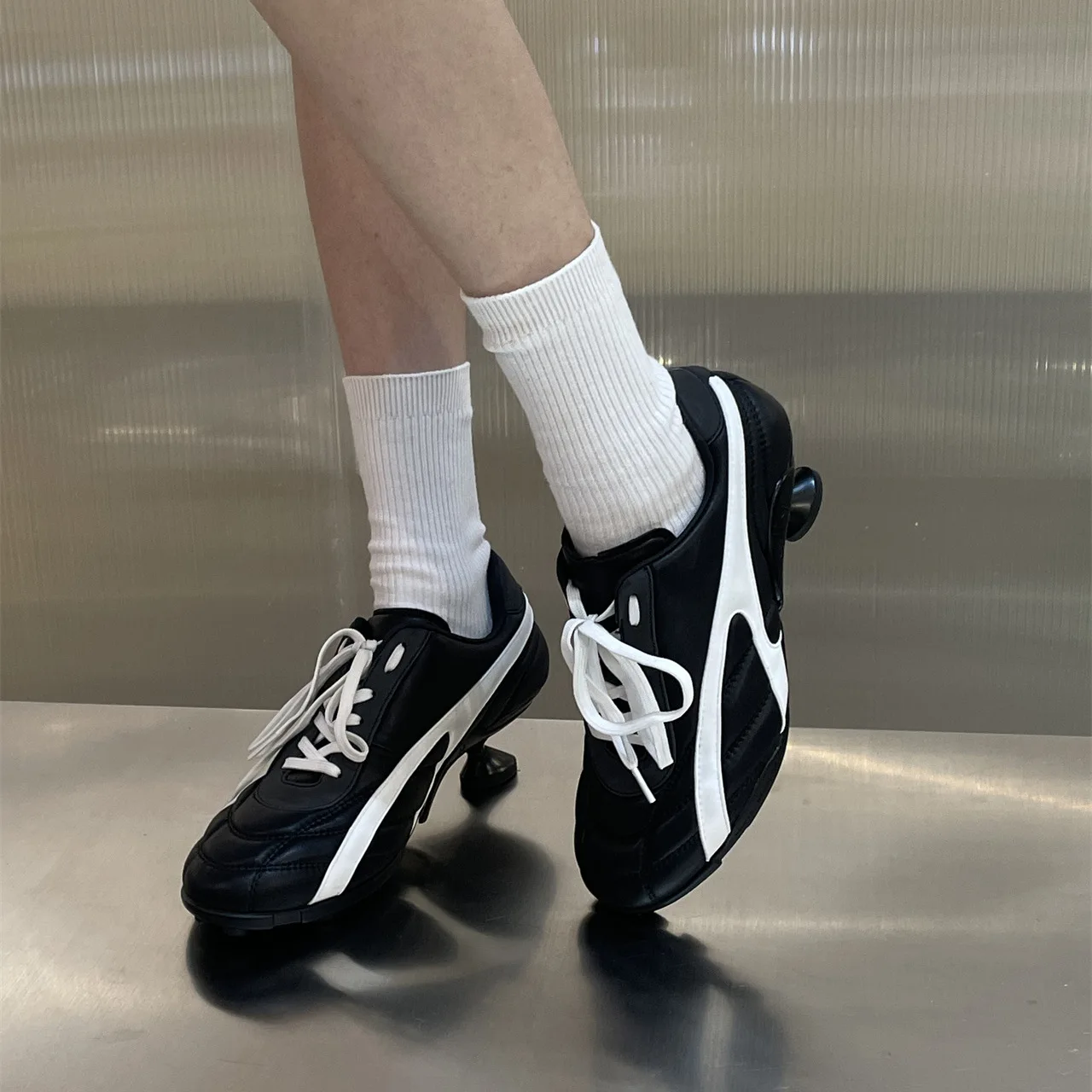 

Туфли Мэри Джейн с круглым носком и бантом-бабочкой, на высоком каблуке, с перекрестными ремешками, 2025, новые, с вырезами, балетки, модные женские туфли на липучке