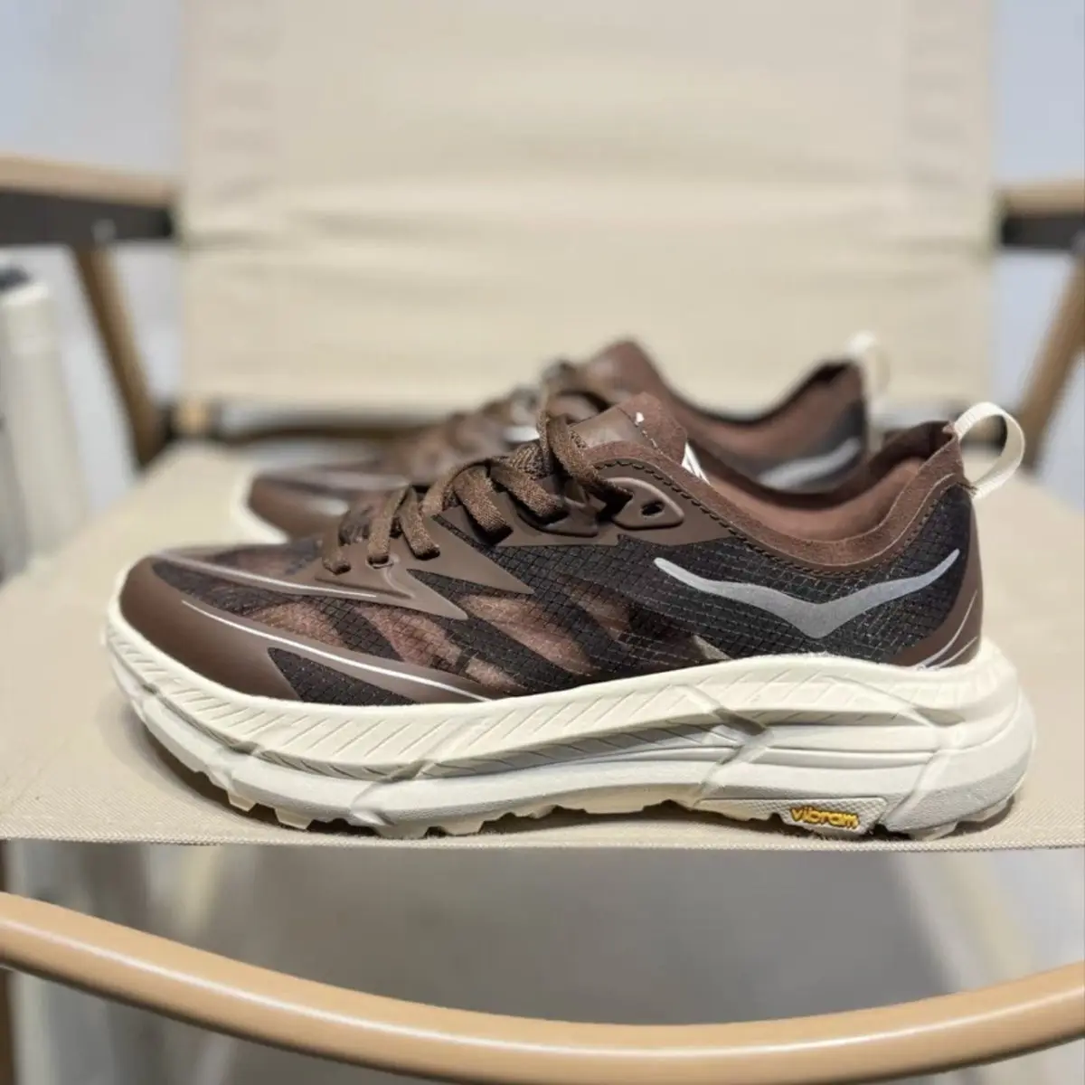 

2025 autumn couple shoes, low cut off-road running shoes, casual sports shoes, walking shoes, training shoes, board shoes