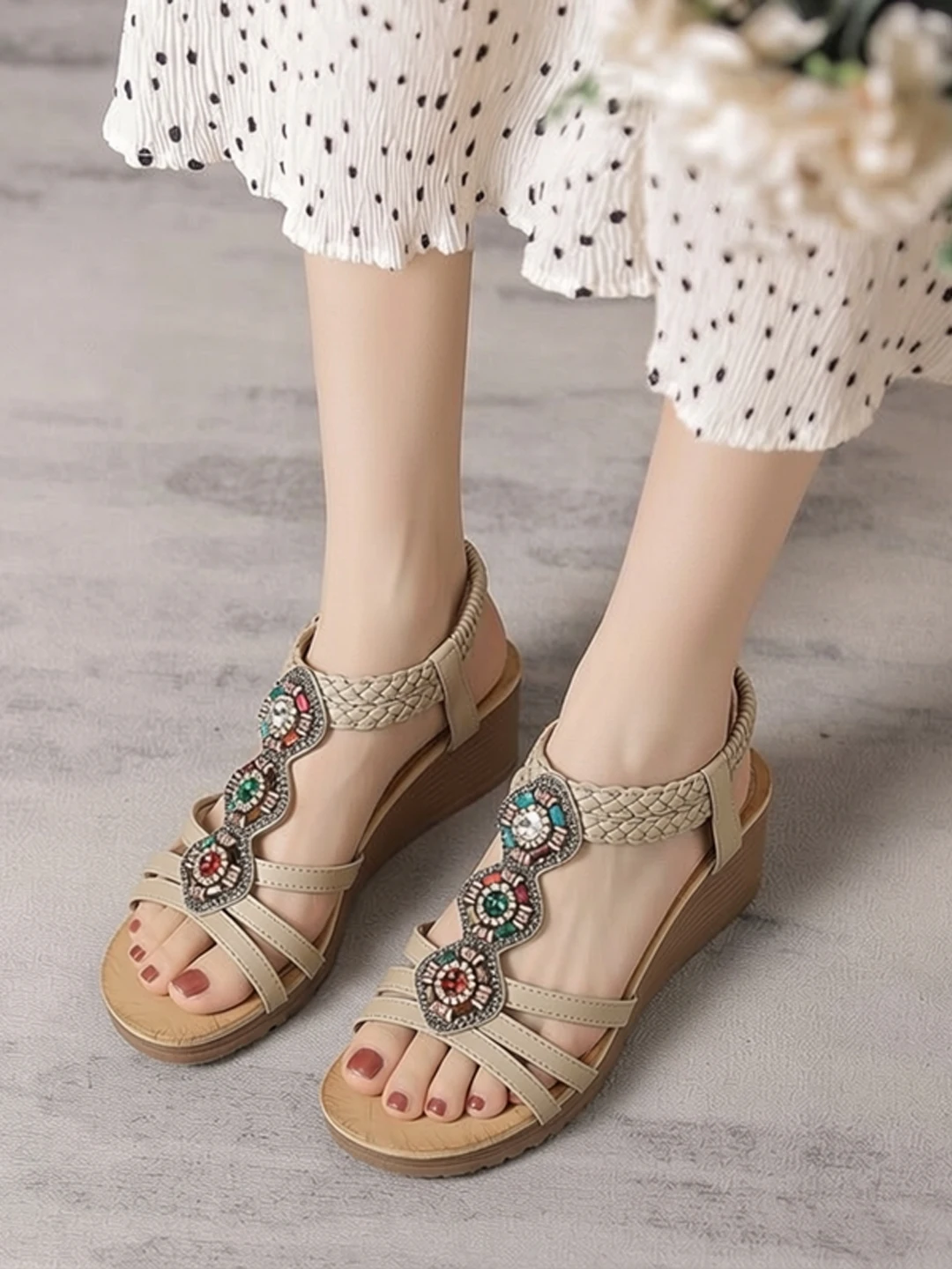 Beach Travel Women's Roman Style Wedge Heel Sandals Summer 2026 New Vintage Drill Bead Bohemian Ethnic Fashion Low Cut Shoes