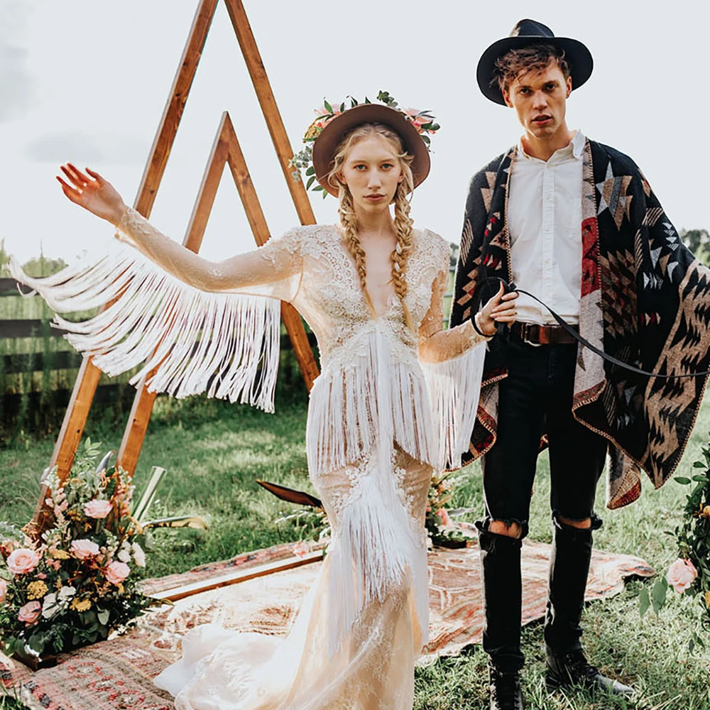 등이없는 하프 라이닝 긴 소매 프린지 웨딩 드레스 보헤미안 인어 Tassels 우아한 레이스 딥 브이 넥 맞춤형 신부 가운