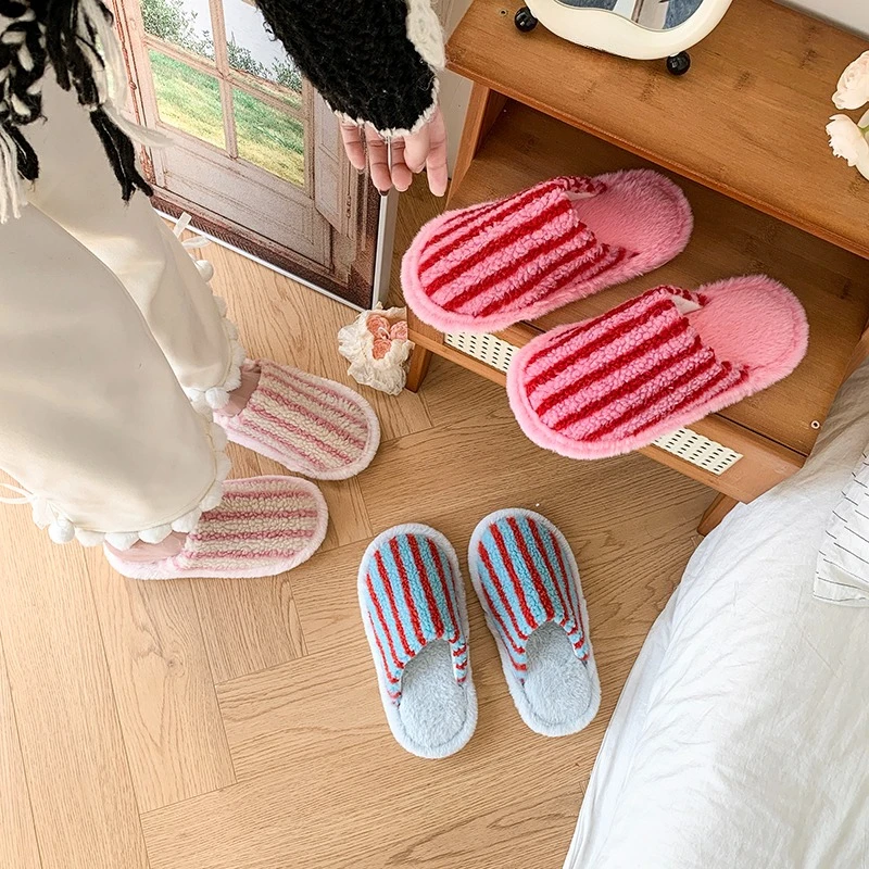 Winter Women mixed color Striped Fluffy Fur Home Slippers Comfortable Non Slip Plush Slides Slip On Soft Sole Home Shoes Female