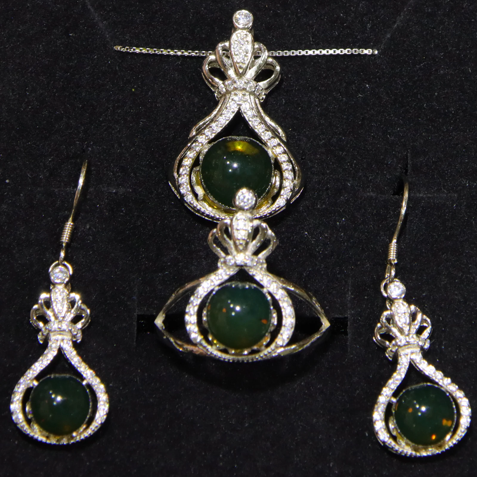 

Solid Silver Natural Mexican Blue Amber Lucky Pouch Pendant Set with Ring and Earrings 7mm 8mm 9mm Beads