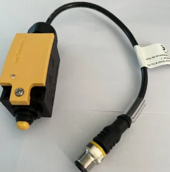 Hot turck flow sensor FCS-G1/2A4P-VRX/24VDC with good quality