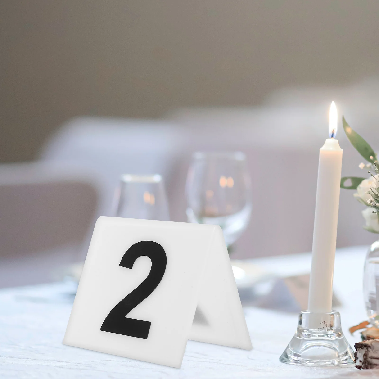 

10pcs V Shaped Acrylic Table Numbers Double Sided Seat Signs For Restaurant Wedding Party Multi-Function Evidence Markers