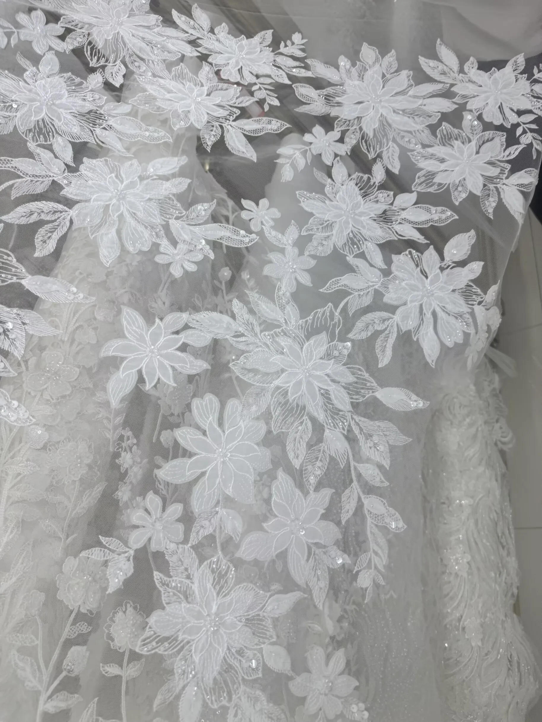 

Luxury Handwork Beaded 3D Floral Fabric Glitter Mesh Wedding Dresses Embroidered Tube Sequin Lace Material