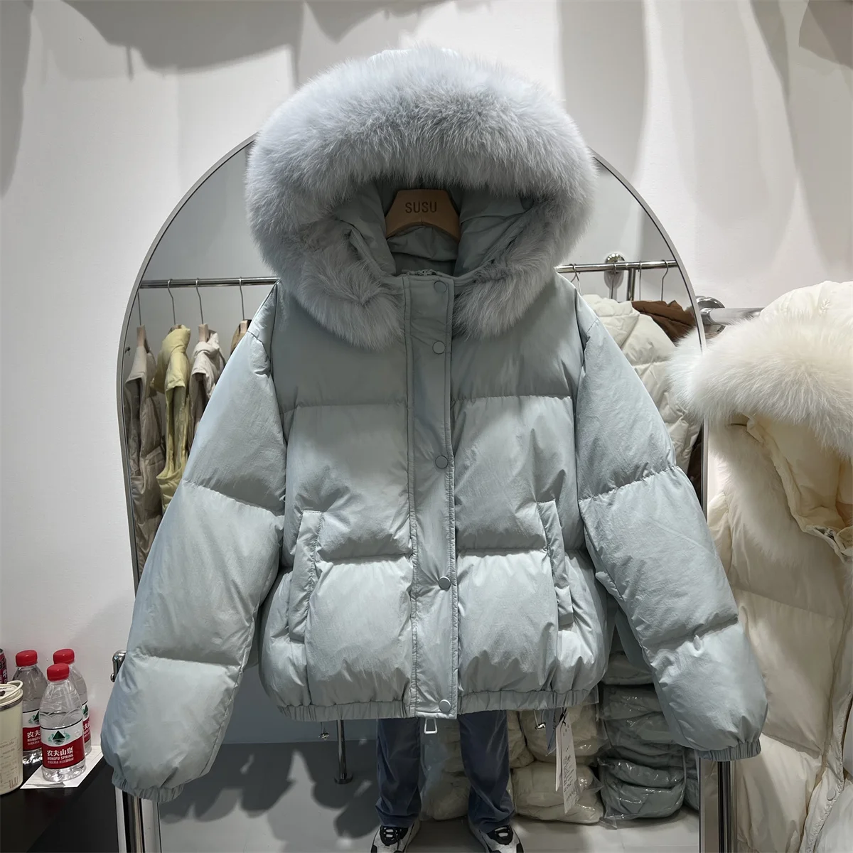 Abrigo de plumón de pato blanco suave y cálido para mujer, chaquetas de plumas cortas con cuello de piel de zorro esponjoso sólido, abrigos de Viaje