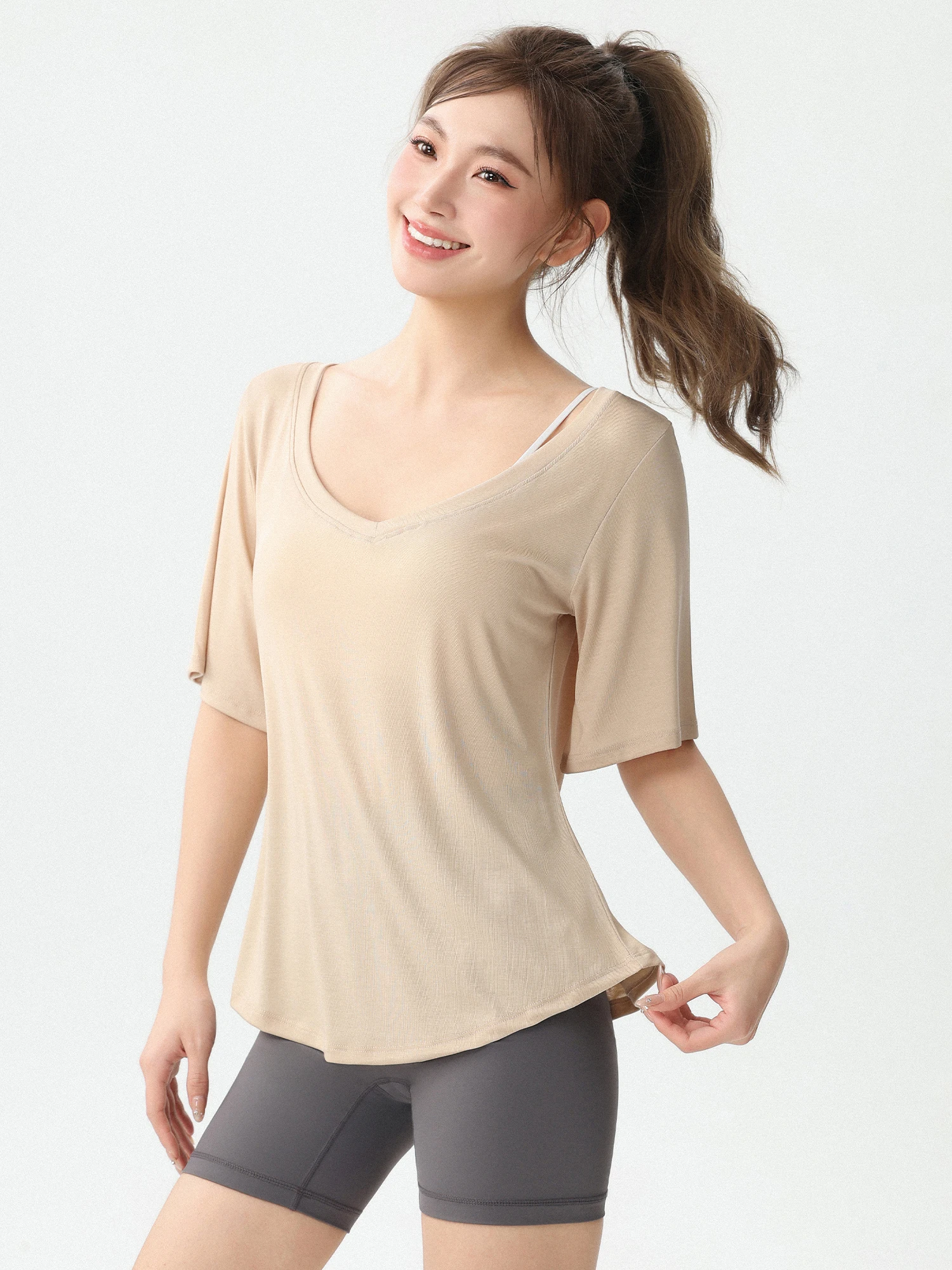 New Loose Women's Yoga Wear V-Neck Lightweight Breathable Outdoor Running Training Fitness Top Quick Dry Comfortable Summer S...