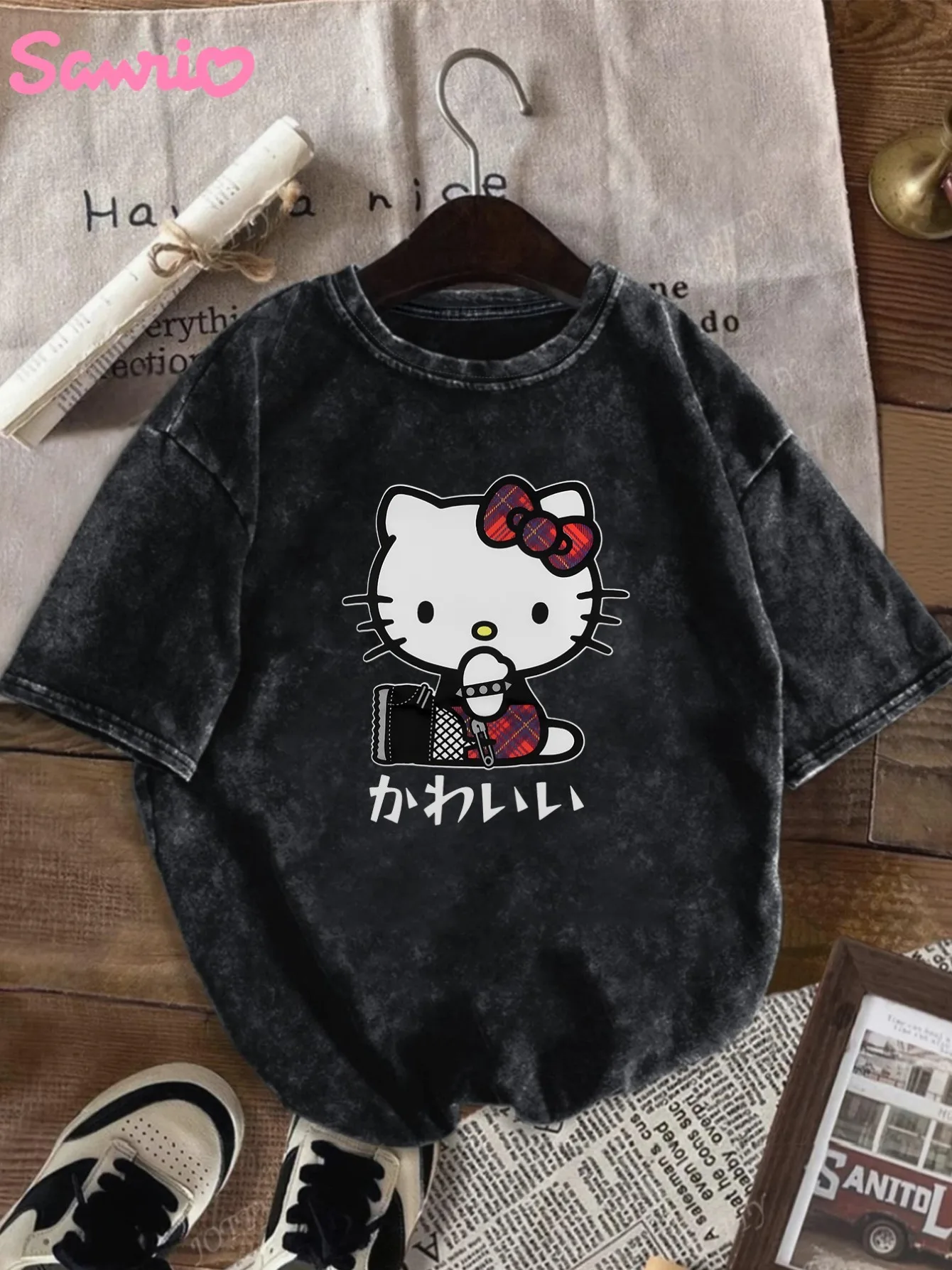 

Ladies' Fashion Trend Retro Cartoon Hello Kitty Letter Printed Women's Round Neck Washed Short Sleeved T-shirt Top