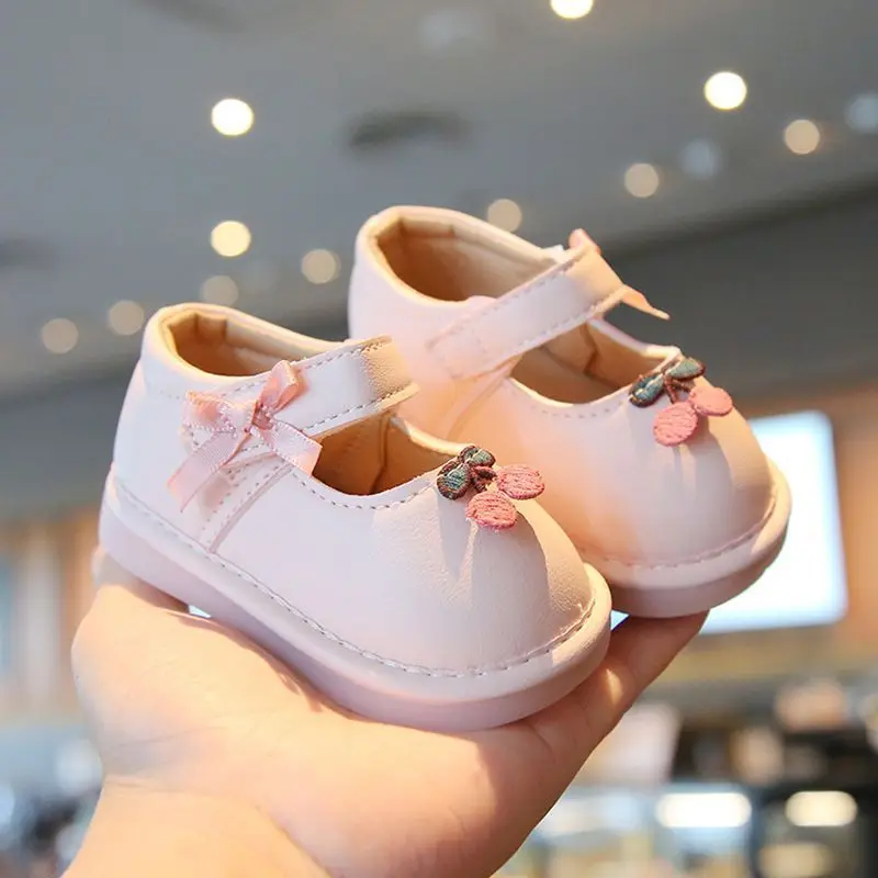 Baby Flat Shoes Round Toes Sweet Bows Girls Casual Shoes Versatile Cute 2025 New Fashion Kids Walking Shoes Soft Bottom Trendy
