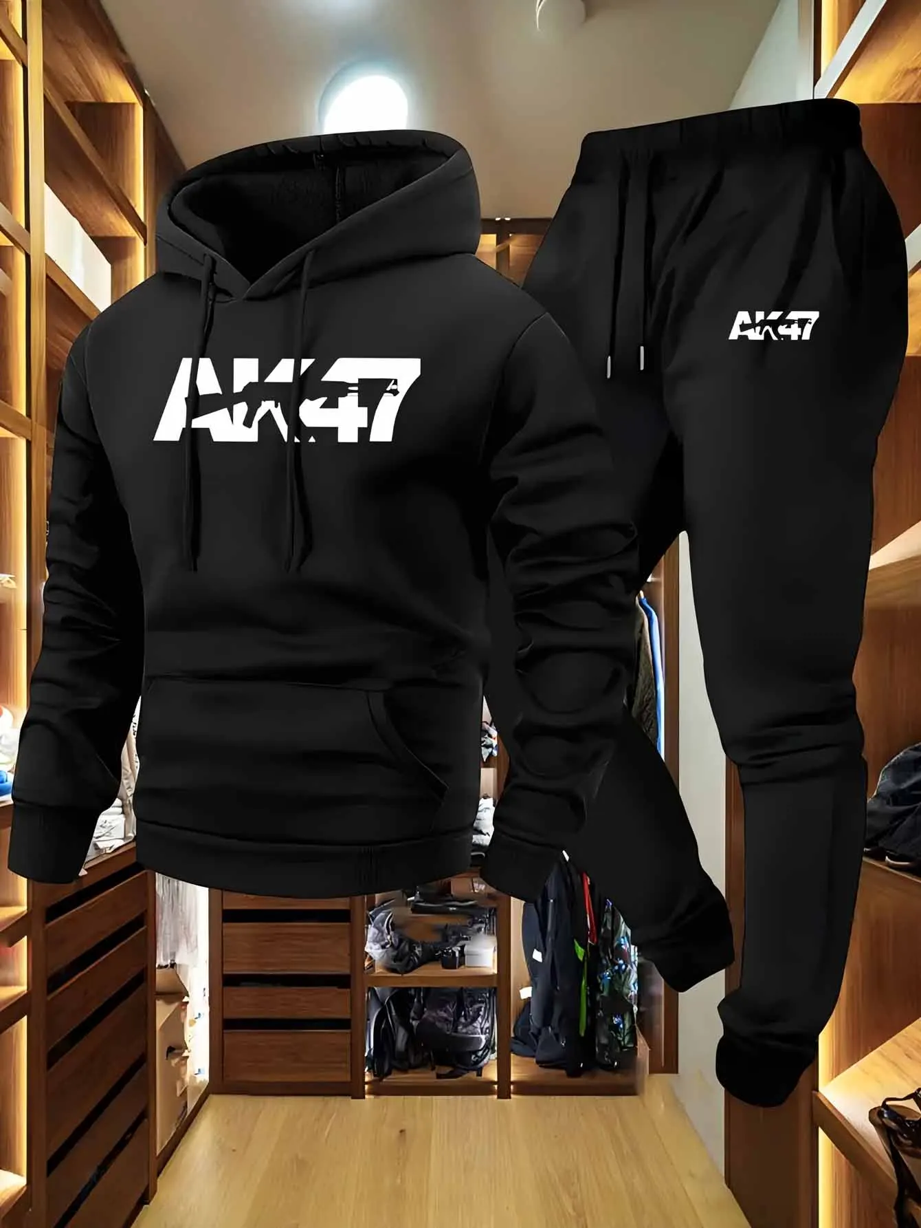 

Two-piece simple print men's long-sleeved sports shirt set. Casual sports style. Fashionable and practical sports shirt.